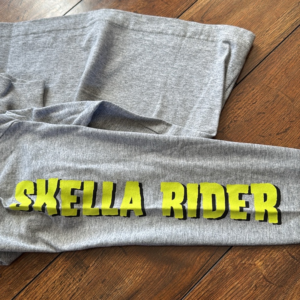 Prepare to scare long sleeve - Picture 3 of 3